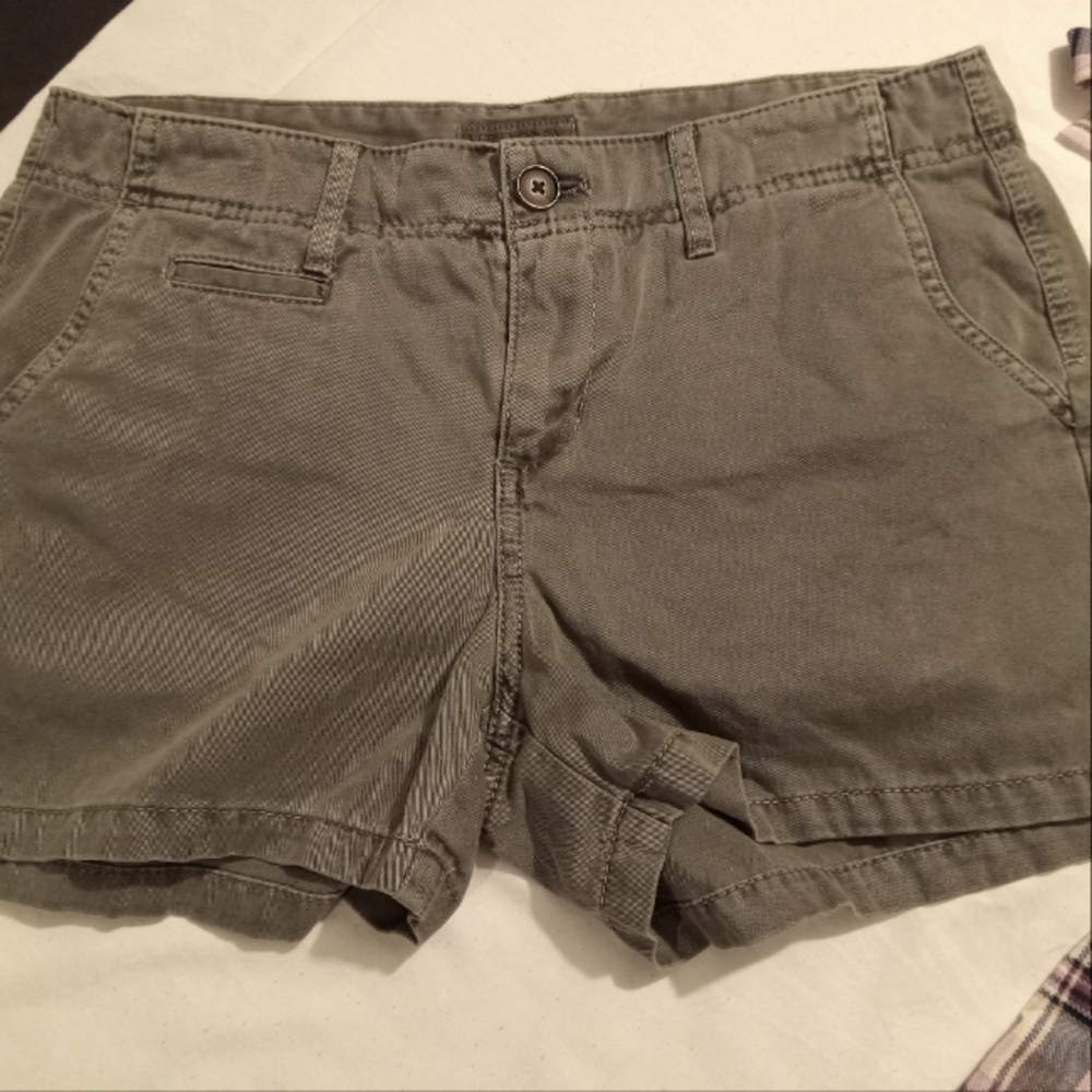 Merona Silvery Gray Chino Shortie Shorts Wms Sz 4